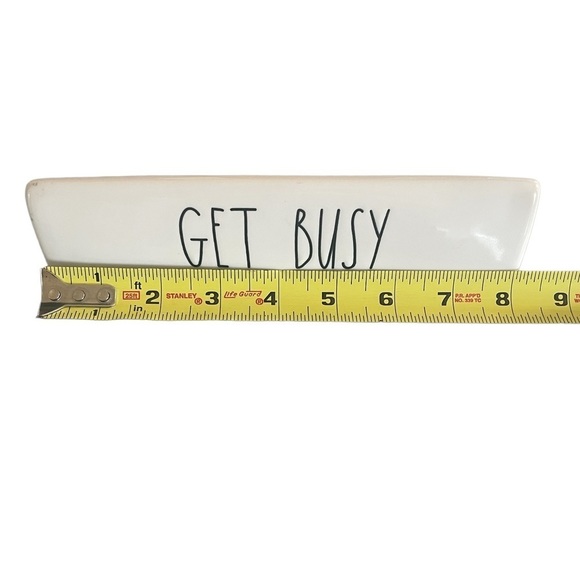 Nwt Rae Dunn Desk Plaque Paperweight Get Busy Desk Sign White Ceramic - Picture 6 of 6